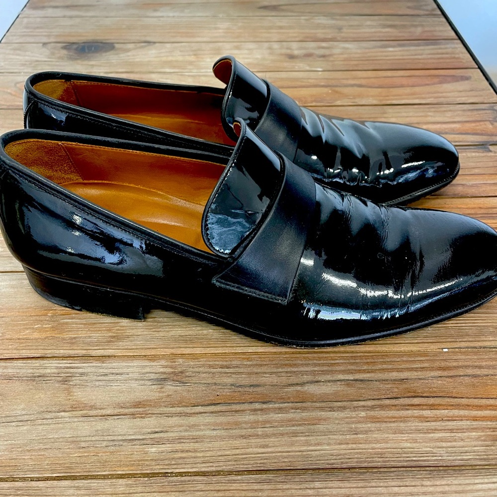Gorgeous patent leather men’s tuxedo shoes. Beautiful and gently worn.
